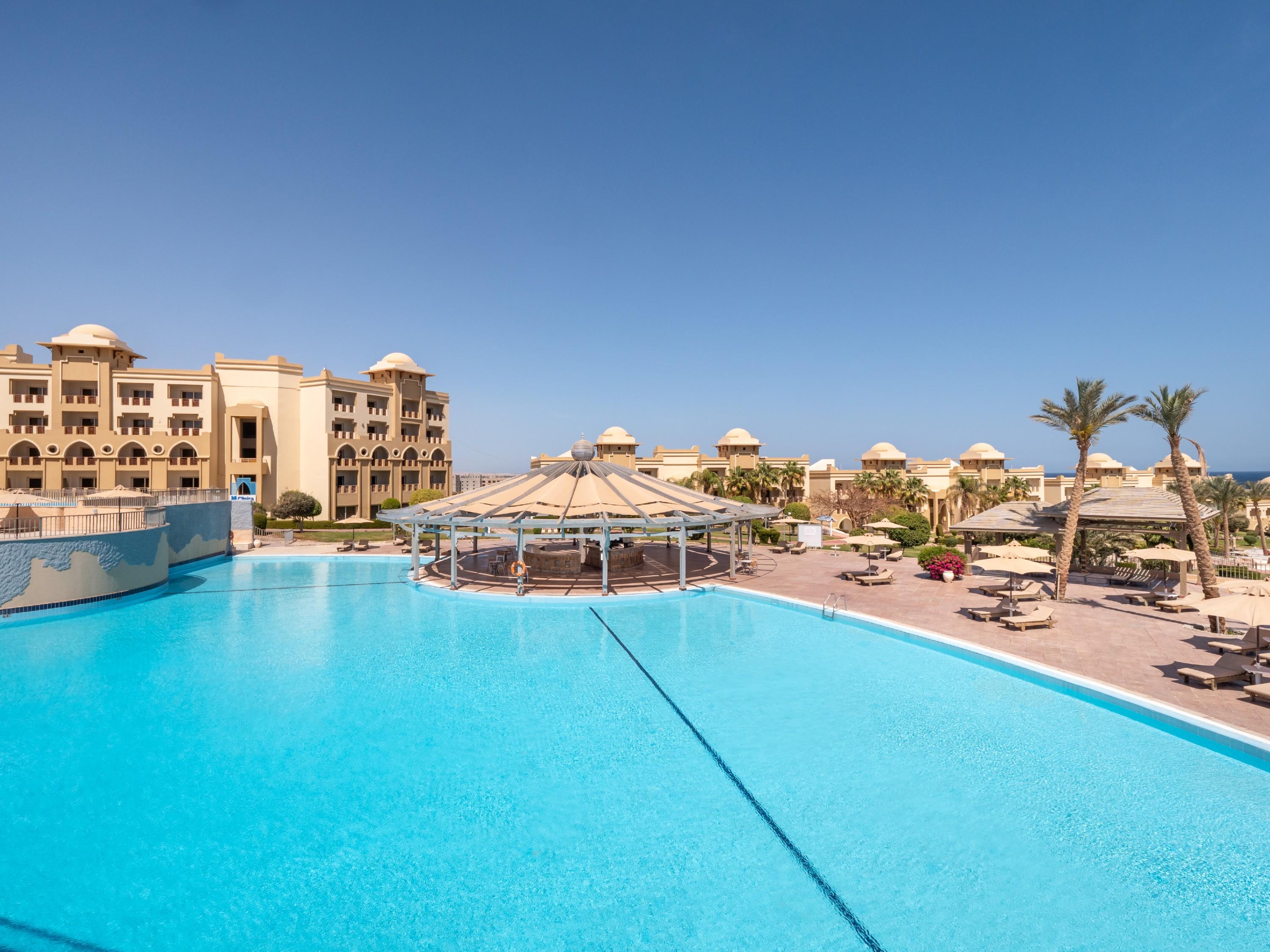 Serenity Alpha Beach - Ex Serenity Makadi Beach Eksteriør billede The swimming pool at the resort